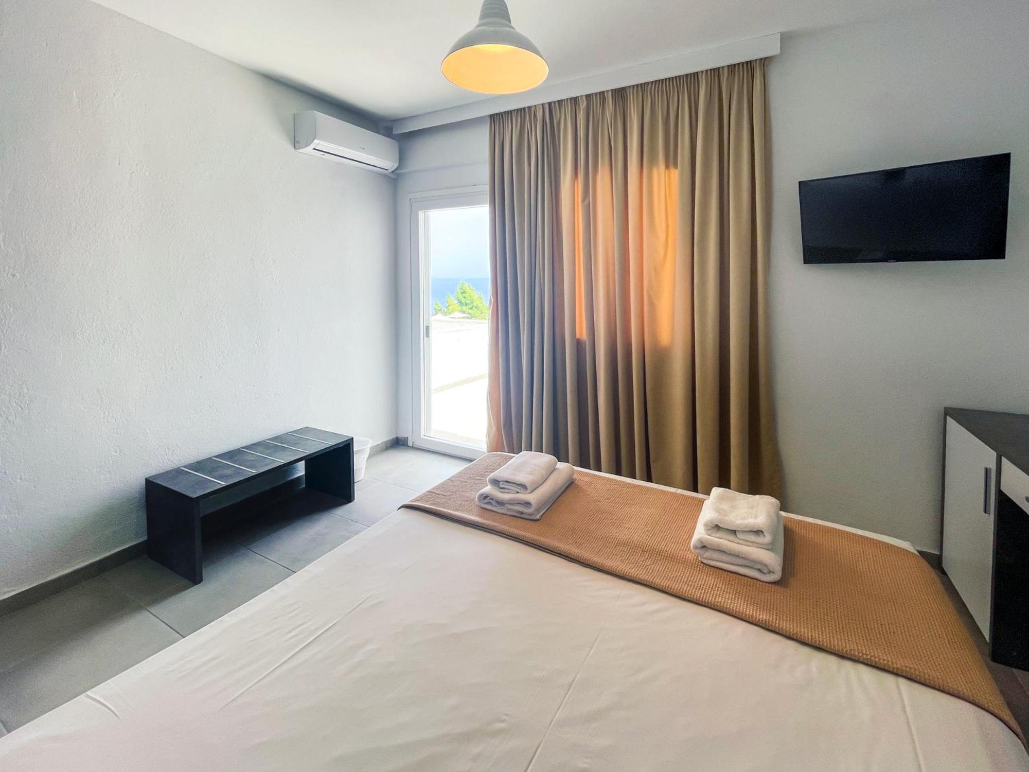 קריופיגי Theo Bungalows Boutique Hotel חדר תמונה